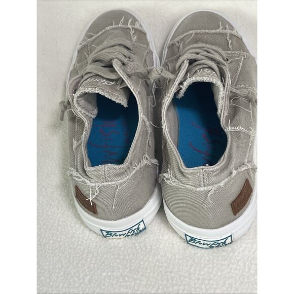 Blowfish tan 100% cotton uppers lace up distressed sneakers size 9 - Picture 4 of 6